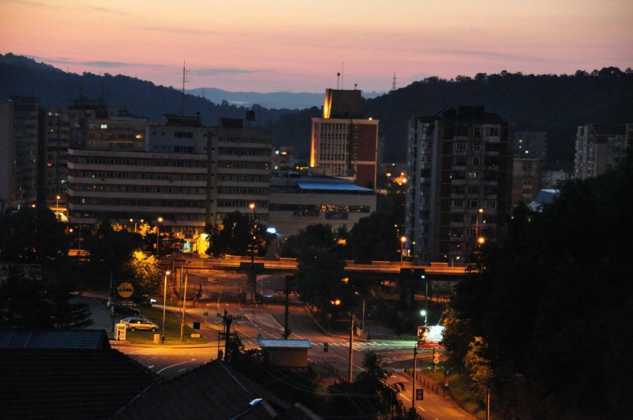 Mario Apartments Ρέσιτσα Εξωτερικό φωτογραφία